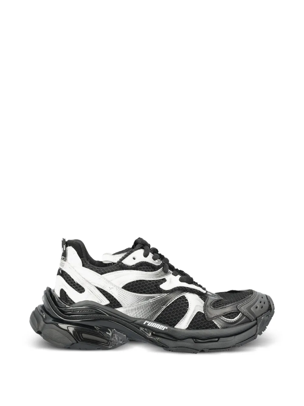 Runner sneakers